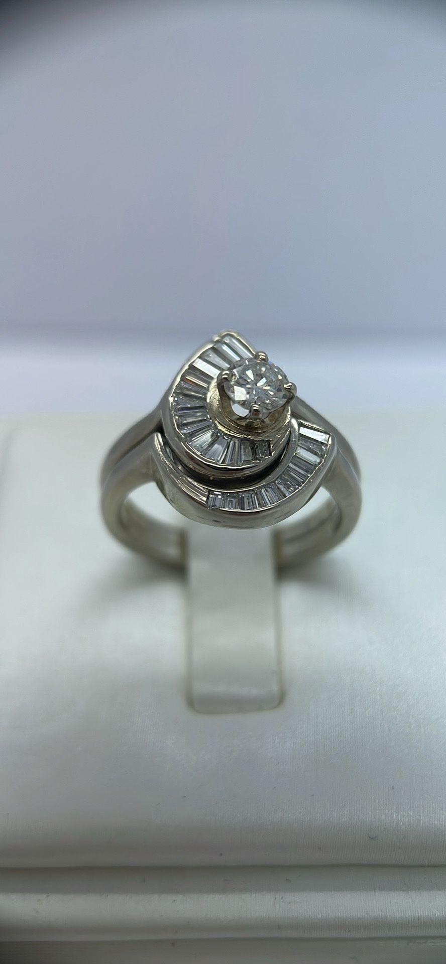 14 k Gold Diamond Ring. New.