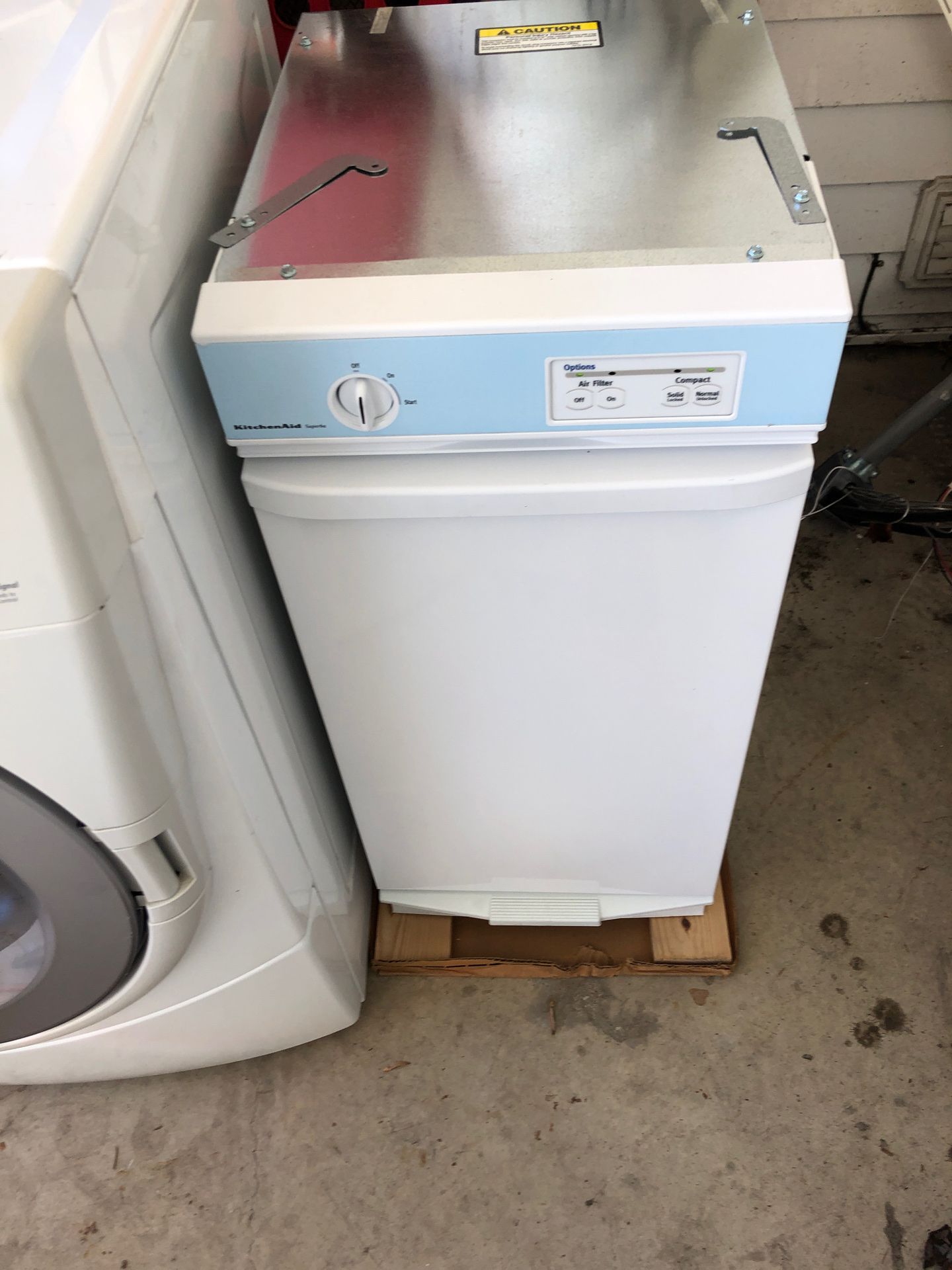 Kitchen aid under the counter trash compactor model kucc151jwh