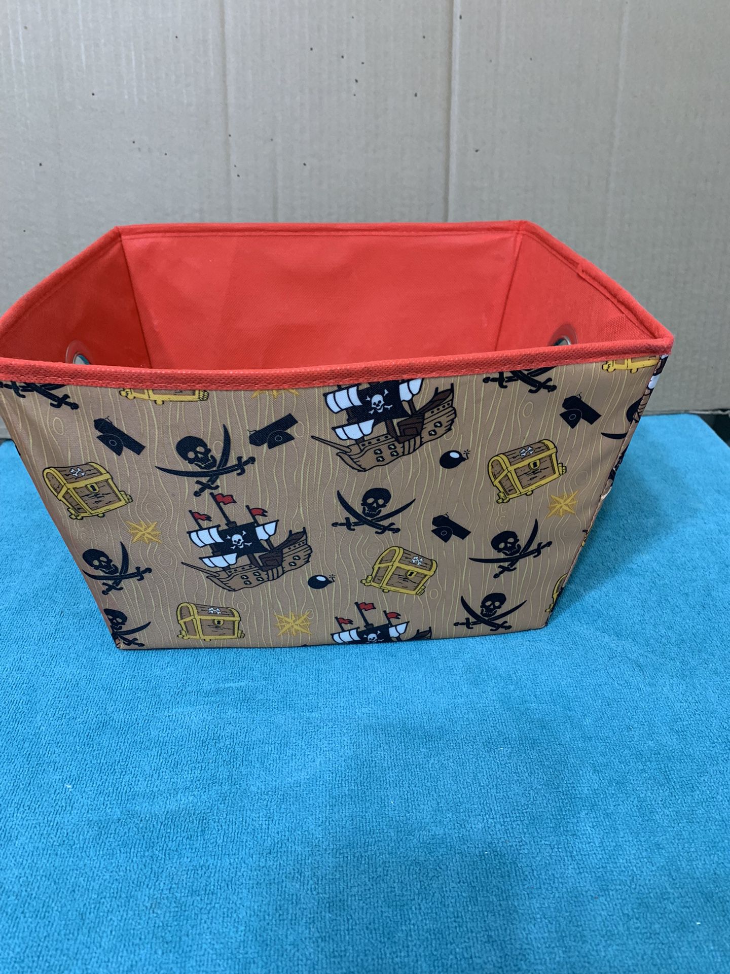 Pirate Cube   Box