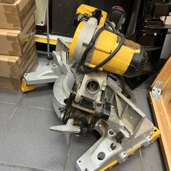 Dewalt 15 Amp 12” Compound Double Bevel Miter Saw 