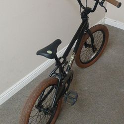 MONGOOSE BIKE 