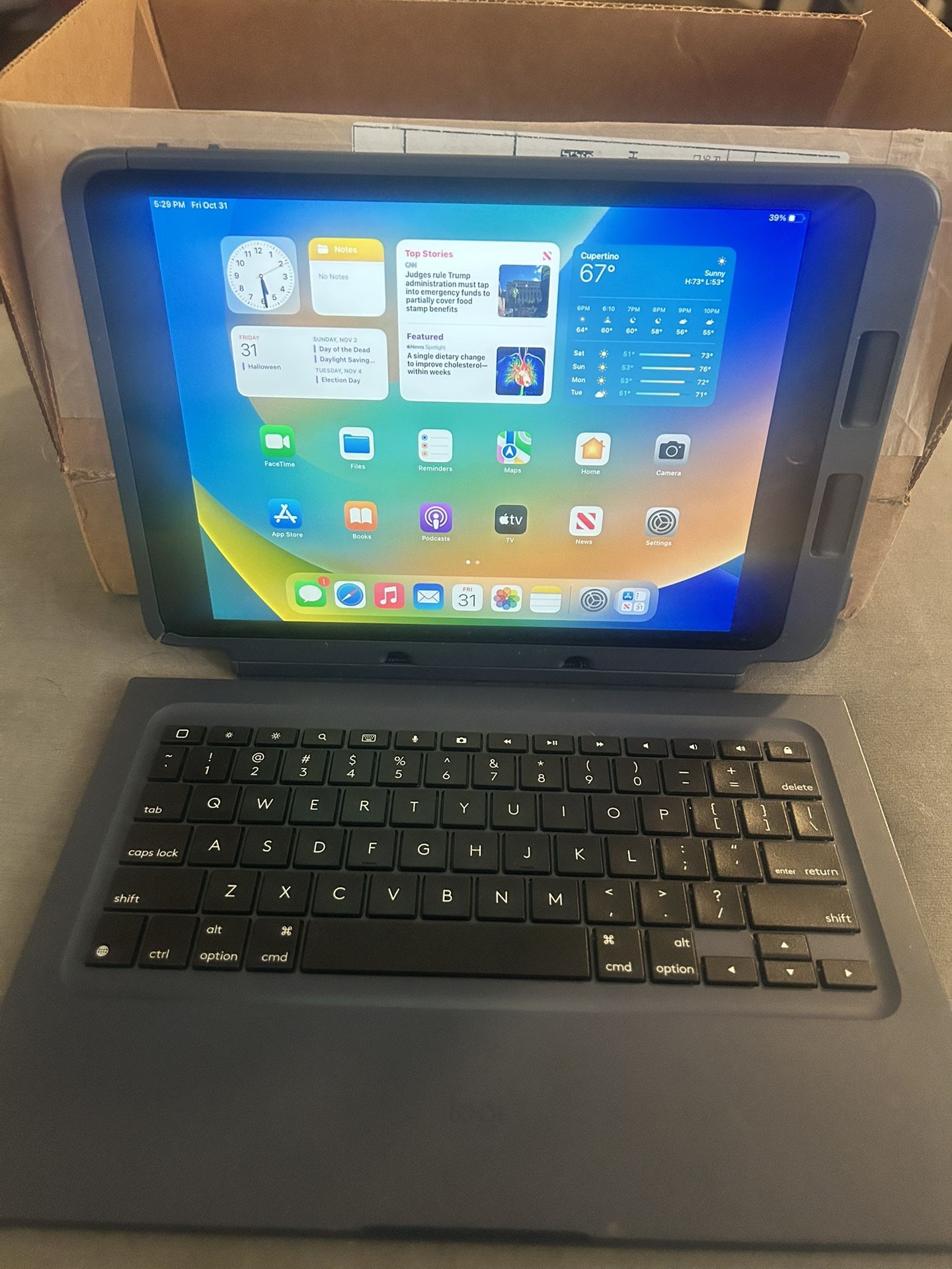 iPad 5th Gen with Keyboard Case