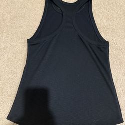 Vuori Black Tank Top Size Medium