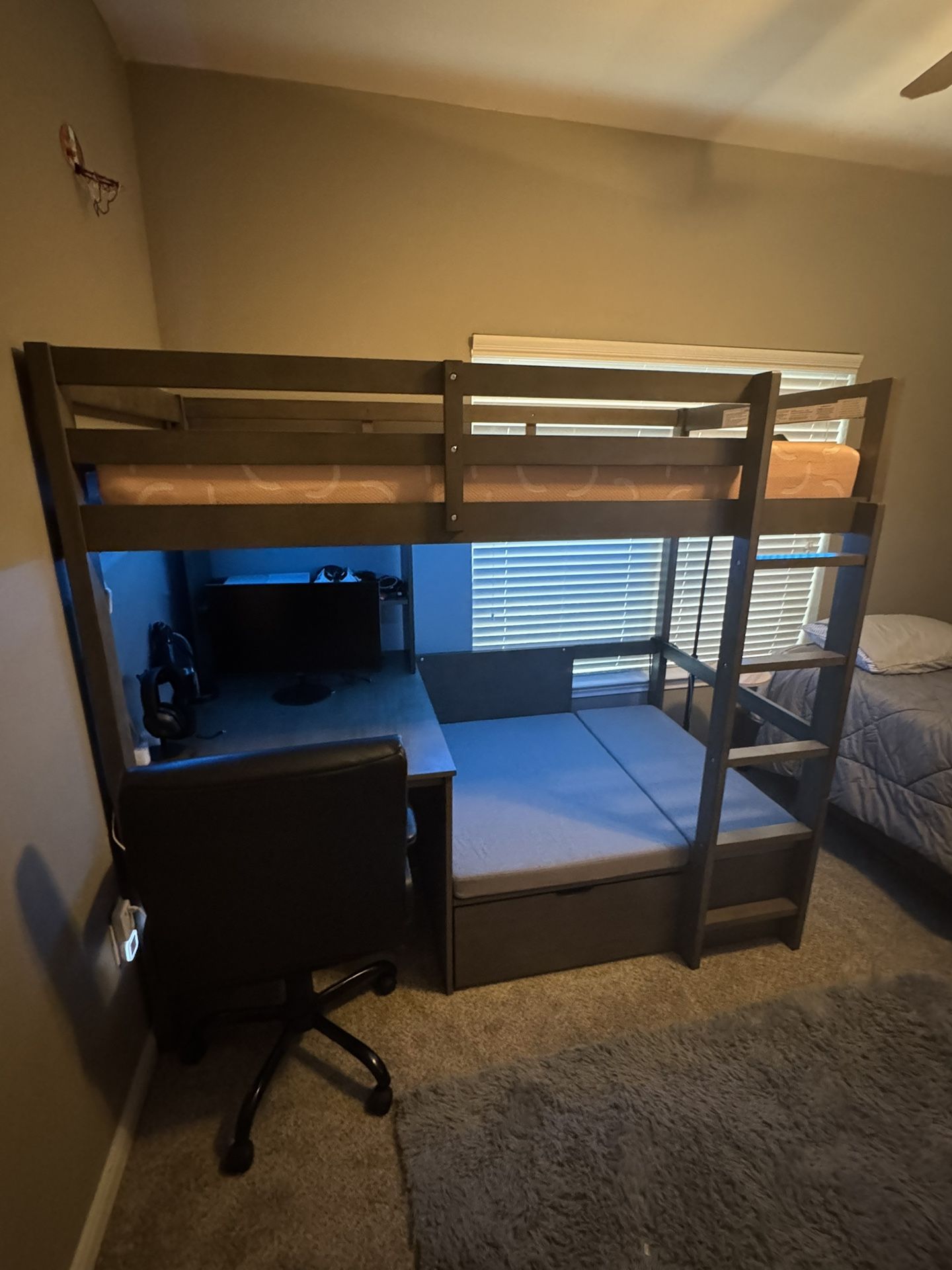 Twin XL Loft Bed With Nook