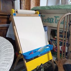 Kids Easel By Melissa And Doug