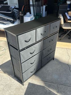 9 Drawers Dresser