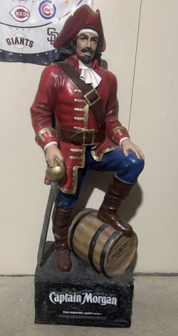 Large Captain Morgan Statue