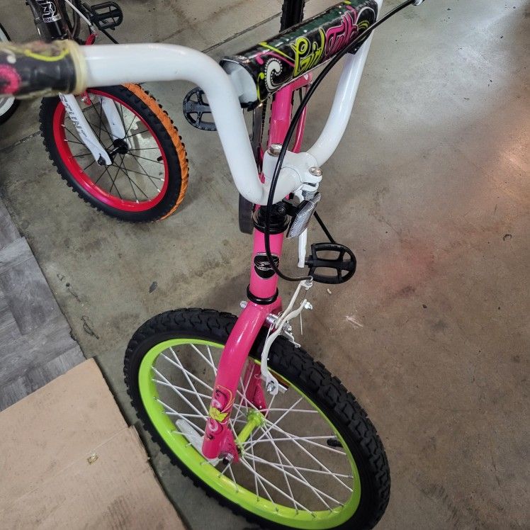 Next Bmx 20,, Girls Bike Semi New