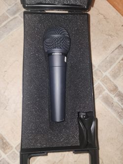 Behringer XM8500 ULTRAVOICE MIC