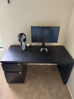IKEA DESK