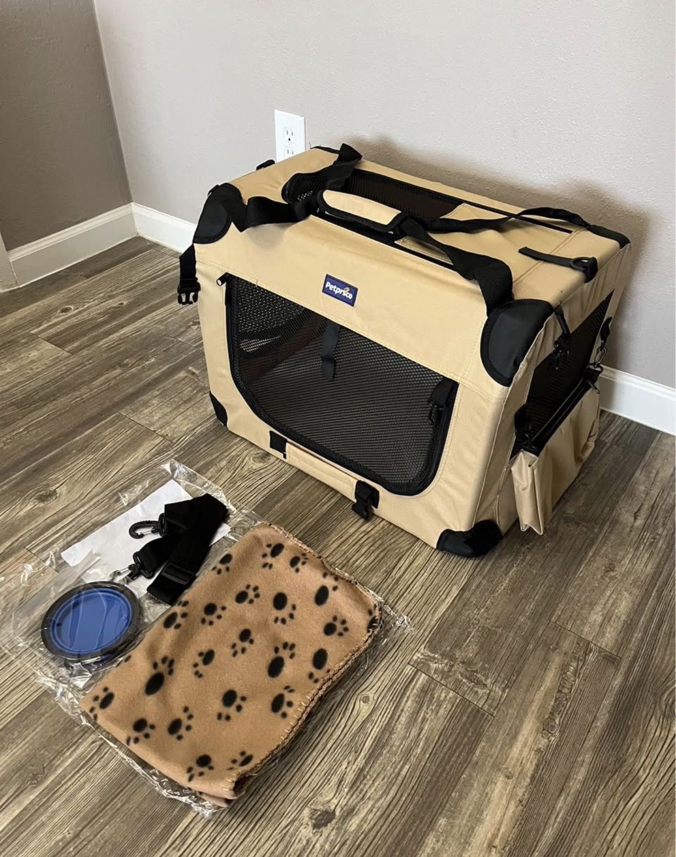 Petprsco Small Portable Collapsible Dog crate