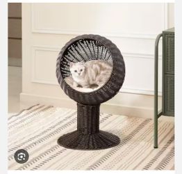 Rattan Elevated CAT bed. Retail For 156.00