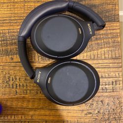 Sony WH-1000XM4 Wireless Premium Noise Canceling Overhead Headphones with Mic for Phone-Call and Alexa Voice Control, Black WH1000XM4