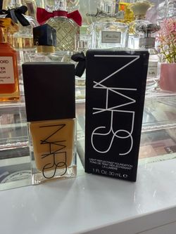 NARS Light Reflecting Foundation - Moorea