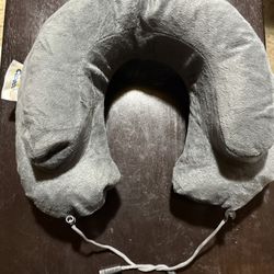  Cabeau Inflatable Neck Pillow
