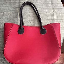 Beautiful Red & Black Vera Pelle Italian Bag