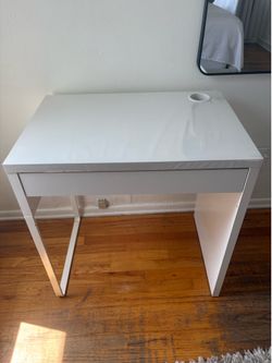 IKEA micke desk