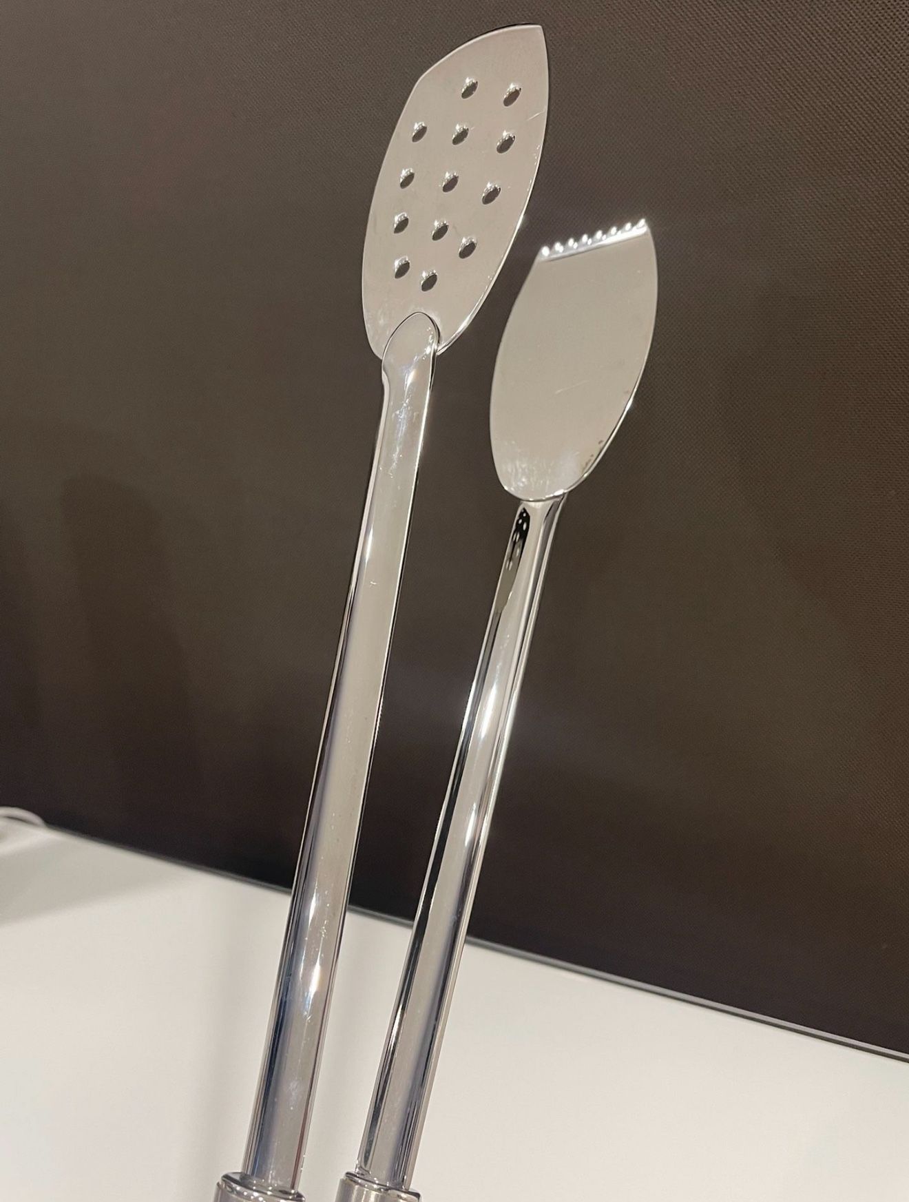 New Oneida Serving Tongs 18”