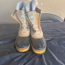 Snow Boots