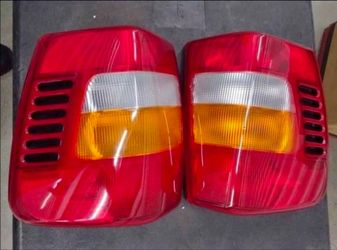 99-04 Jeep Grand Cherokee Taillights Luces Traseras Calaveras Focos Luces