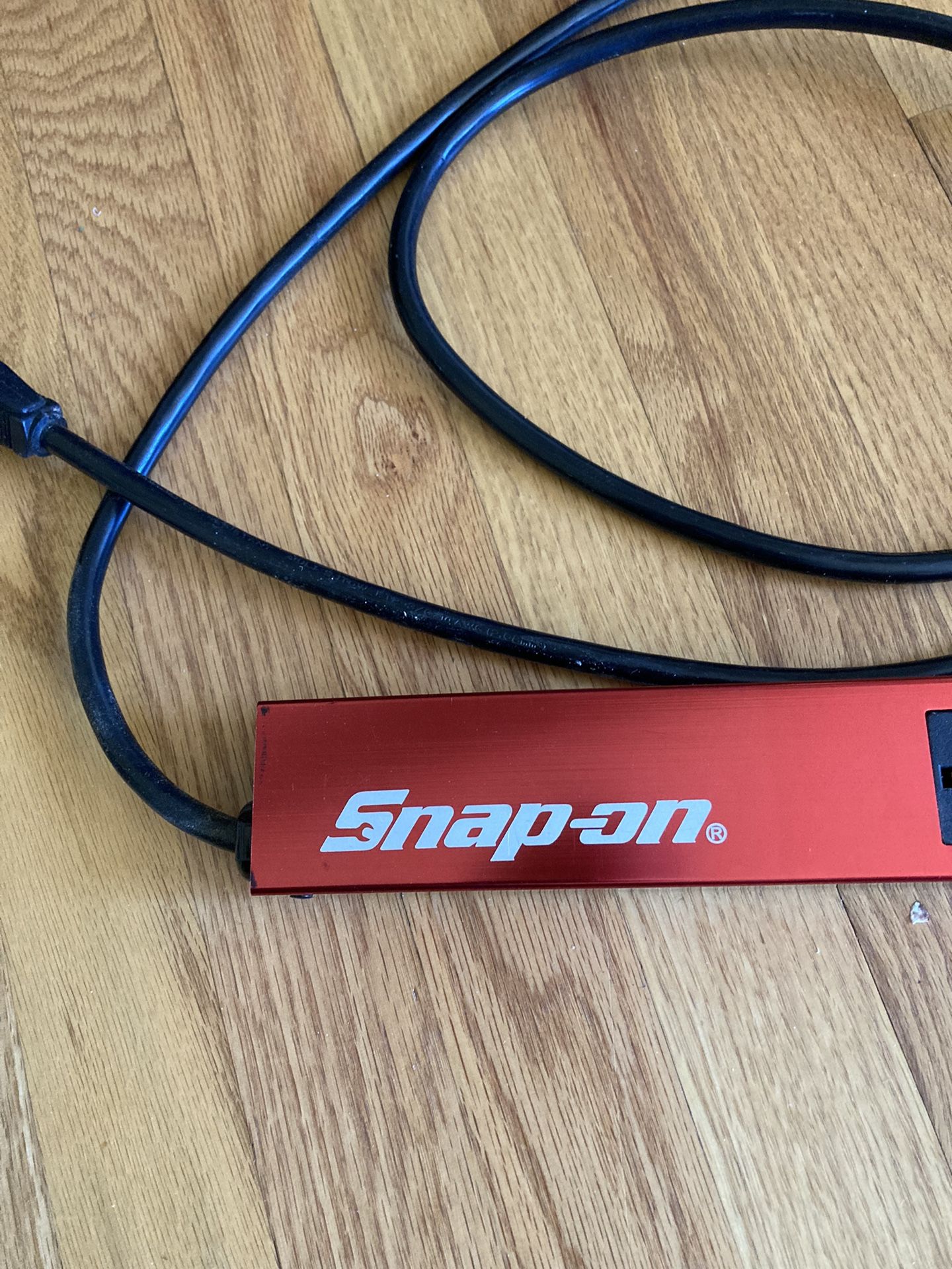 Snap-On 12-Outlet Power Strip #922780 6-ft Cord Mounting Hardware included Tested