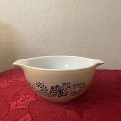 Vintage Pyrex Cinderella Bowl