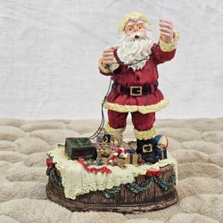 VTG SANTA w/LIGHTS MUSICAL FIGURINE