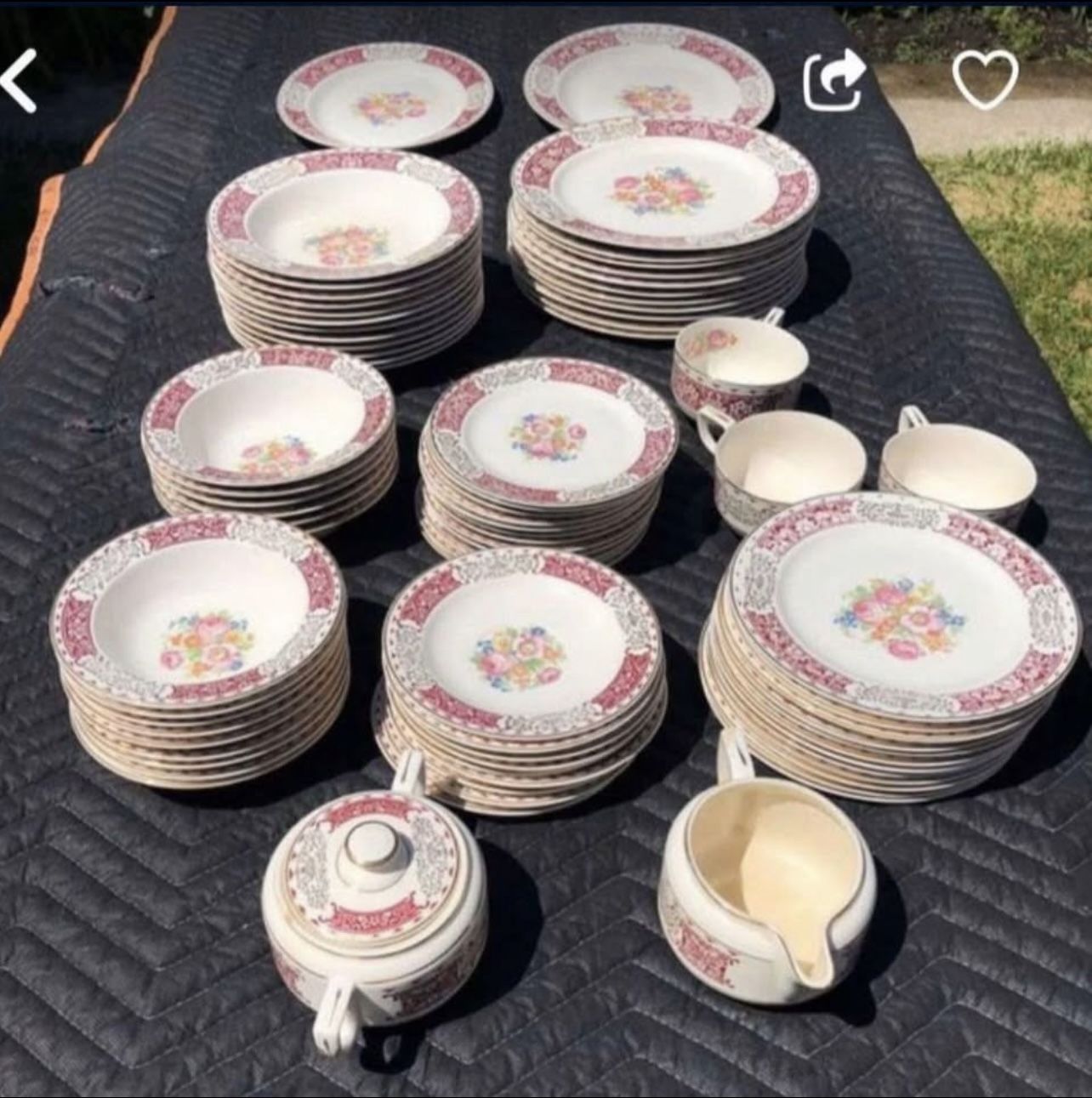 Vintage 1930's Homer Laughlin Brittany USA Dinnerware Large Set