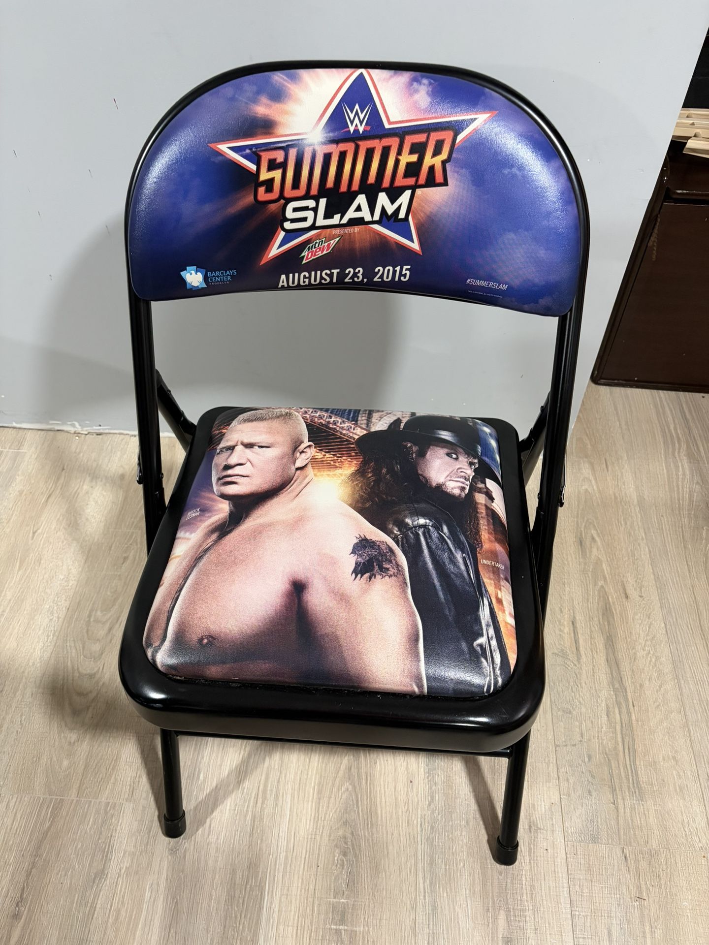 WWE SUMMER SLAM 2015 FOLDING CHAIR