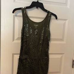 Green Sleeveless Tank Top With Sequences On The Front