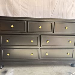 7 Drawer Dresser With Secret Drawer For Jewelry (refinished) 