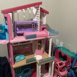 Doll House 