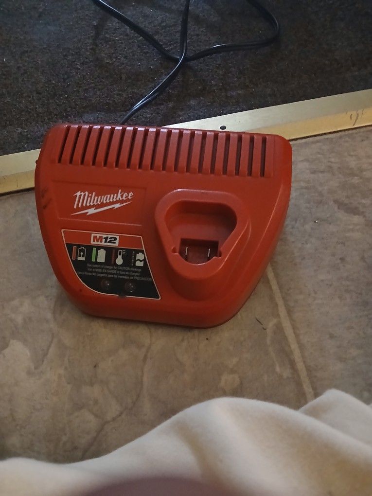 Milwaukee Drill Charger