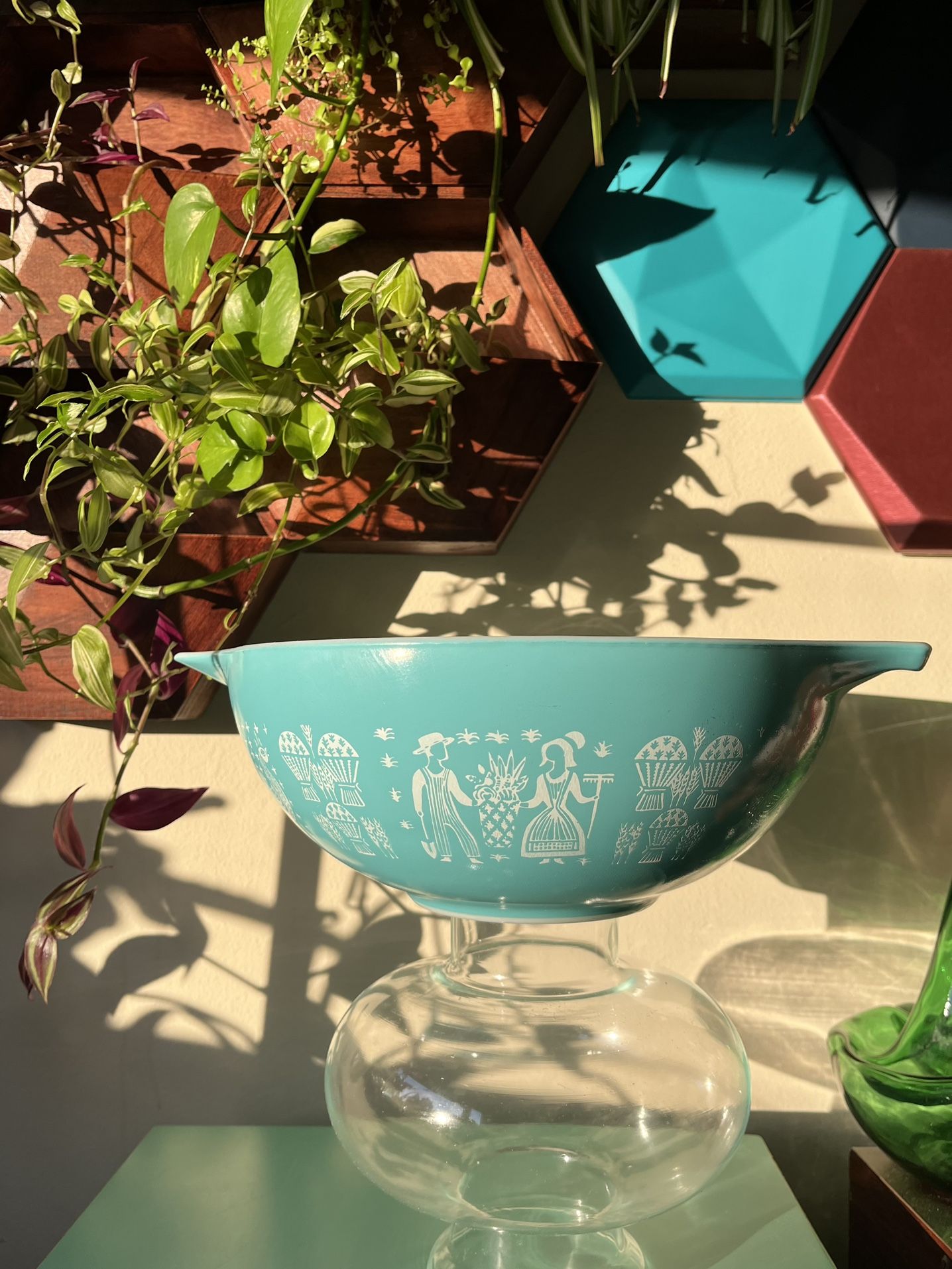 Pyrex vintage Butterprint 444 Cinderella mixing bowl
