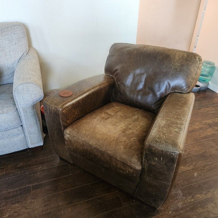 Rc Willey Dakota Chairs
