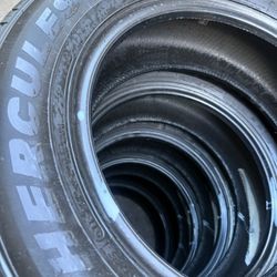 195/65/15 (4) Llantas Buen Estado