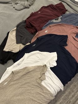 Assorted T Shirt Bundle Size Medium Banana Republic, Goodfellow, Old Navy, H&M