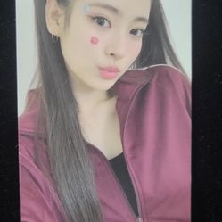 MEOVV Anna Photocard