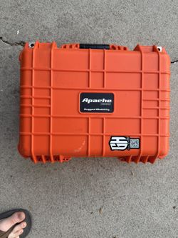 Orange hard case ( pelican style)