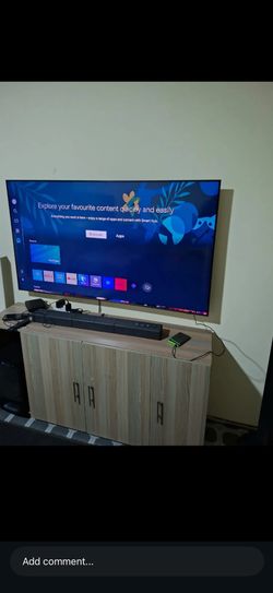 Qled Samsung 58in Smart tv free delivery