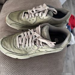 Women’s Nike Air Max US 7 