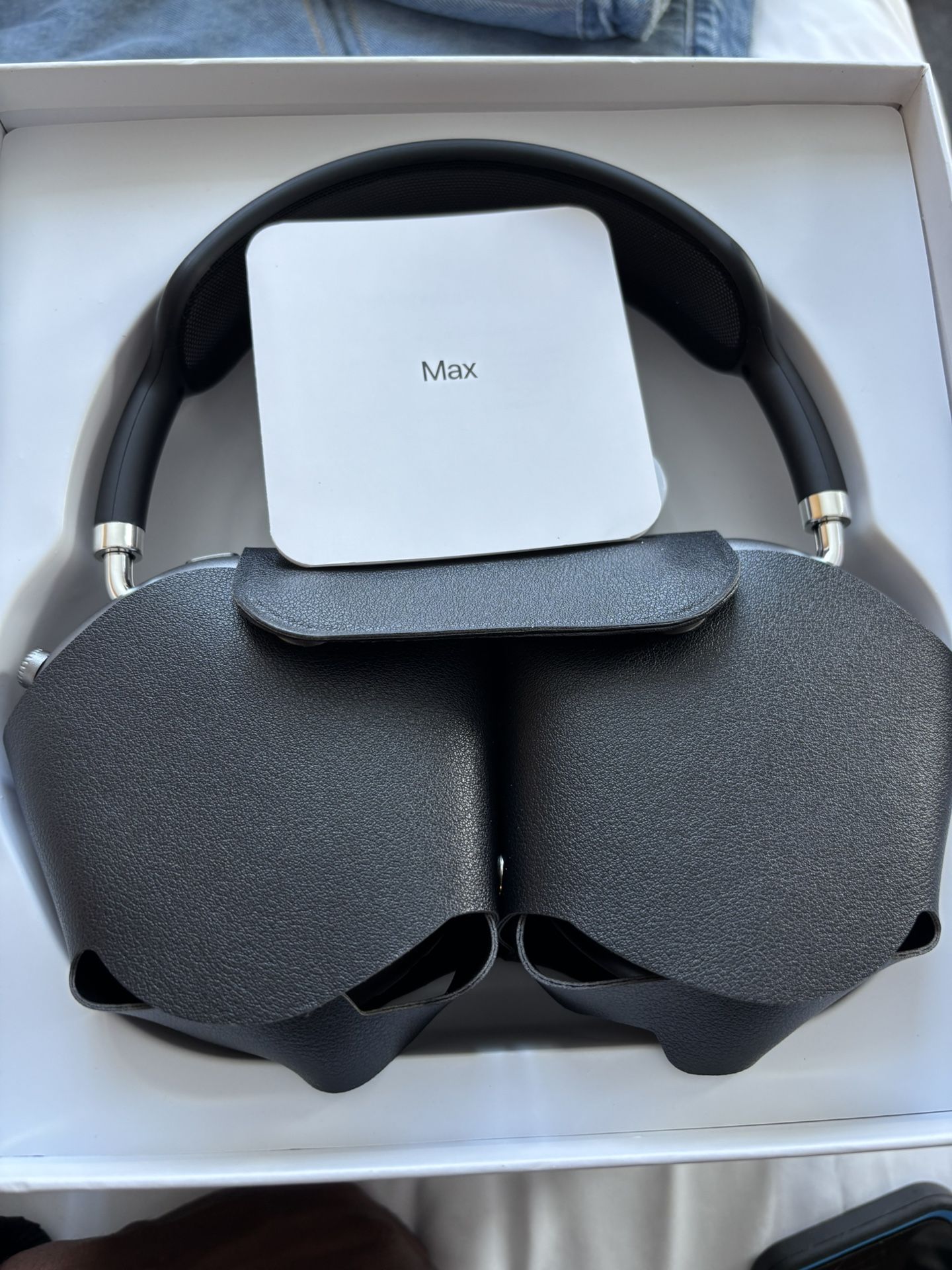 AirPod max