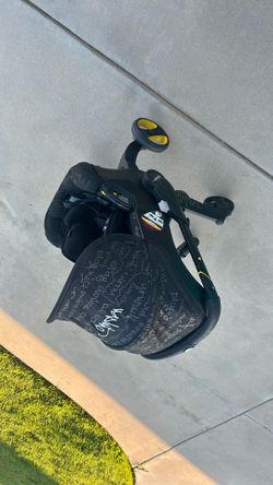 Doona x vashtie car seat stroller