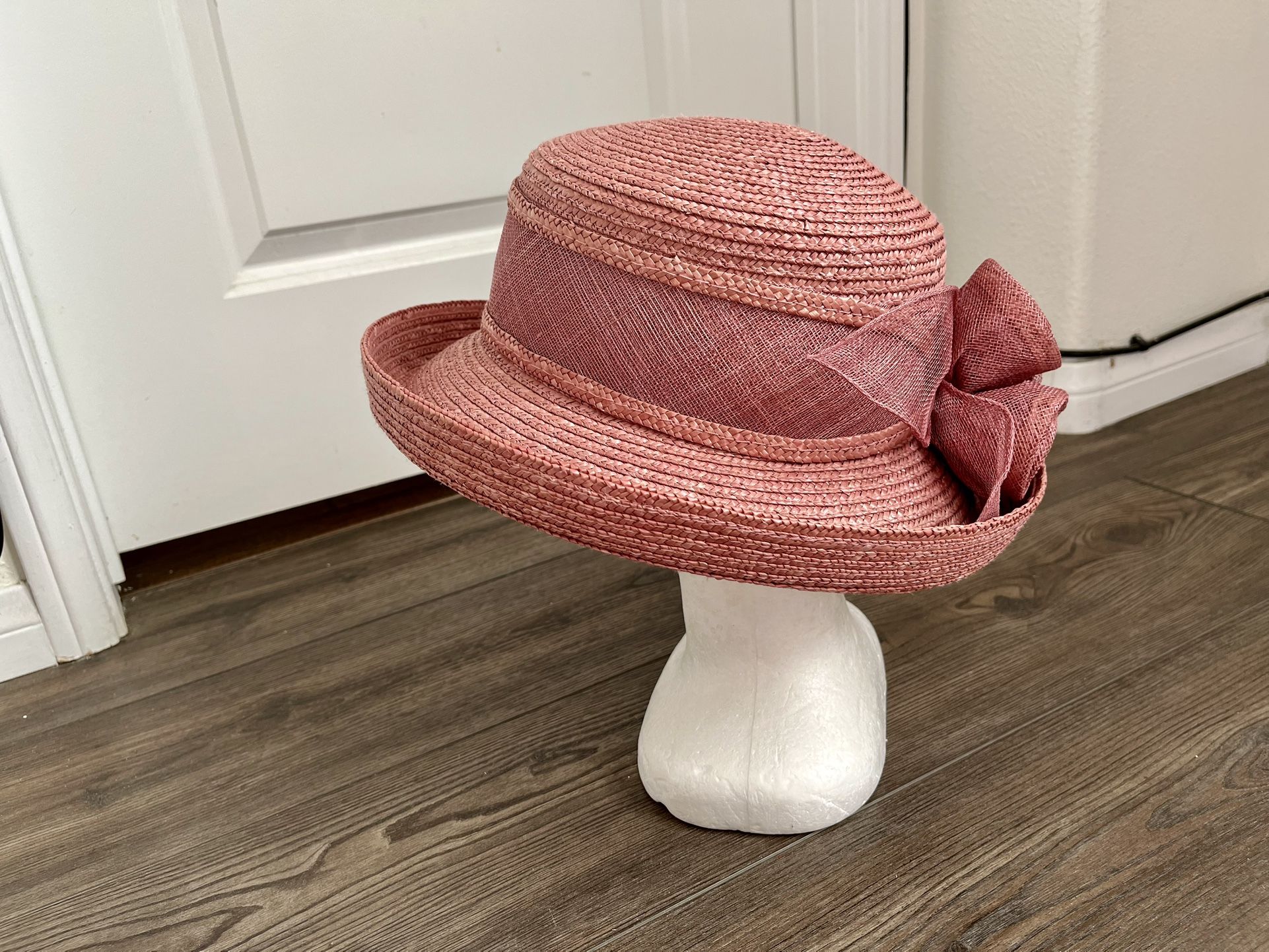 Elegant Scala Pink Women's Hat