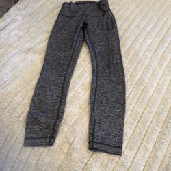 Women’s Lululemon Leggings Size 4