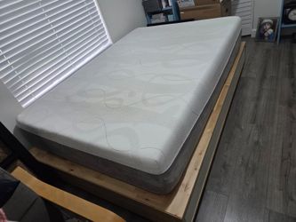 Full Size Solid Wood Bed Base with 2 Drawers + Mattress - Great Condition!