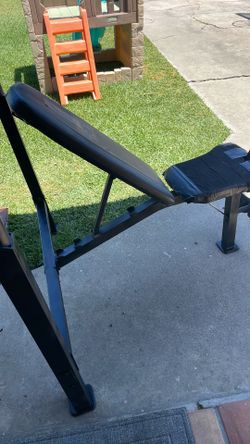 Competitor Bench Press w/leg extension