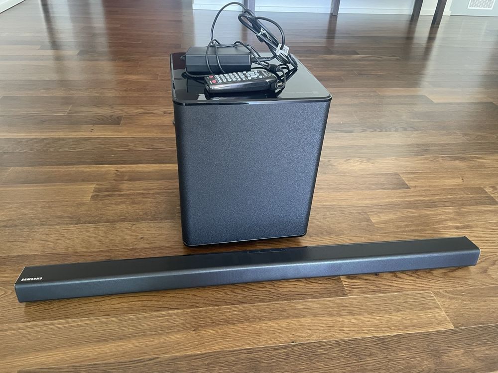 Samsung Soundbar And Subwoofer - Like New