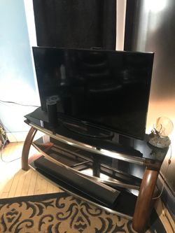 Samsung TV & TV Stand