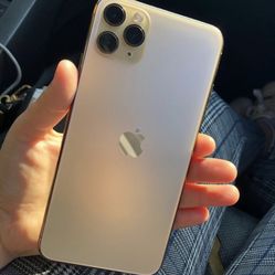 Vendo iPhone 11 Pro Max En Buenas Condiciones 